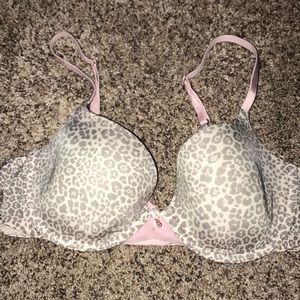 Leopard print VS Bra